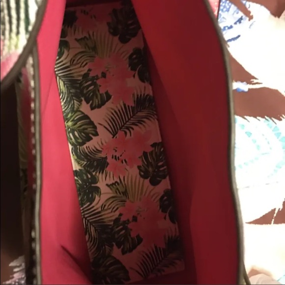 Lace up the leg. wedge summer sandals size 9 and matching tote bag set.NEW BOHO - Picture 7 of 7